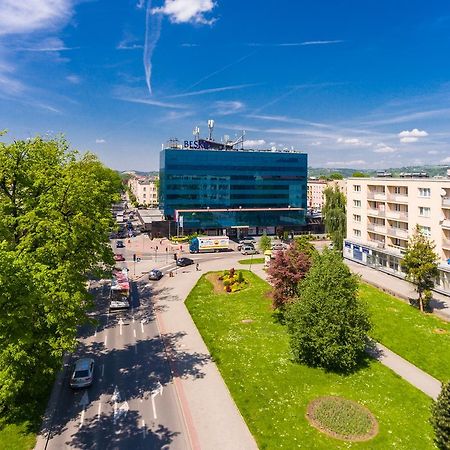 Hotel Beskid Újszandec Kültér fotó